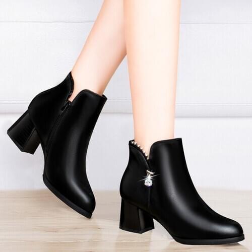 Autumn And Winter New Martin Boots Fashion Round Toe Square Heel Zip Ankle Med 3cm-5cm Solid Short Plush Breathable Women Boots