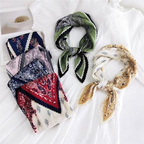 New Square Crinkle Small Silk Neck Scarf for Women Crumple Bandana Neck Pleated Print Foulard Ladies Handkerchief FJ390