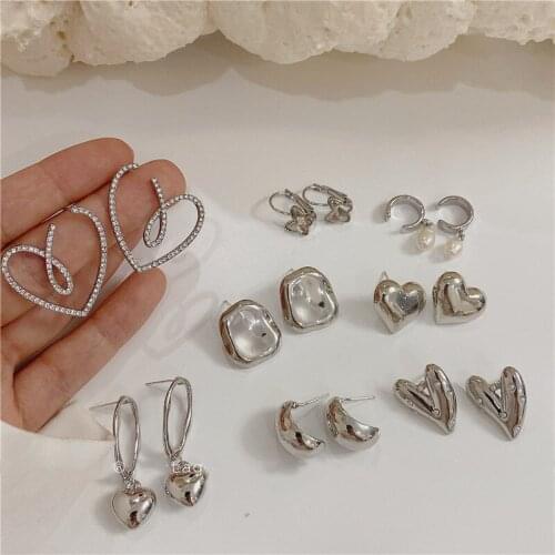 Korean Vintage Gold Silver Color Metal Love Heart Rhinestone Imitation Pearl Stud Earrings for Women Girls Jewelry Accessories