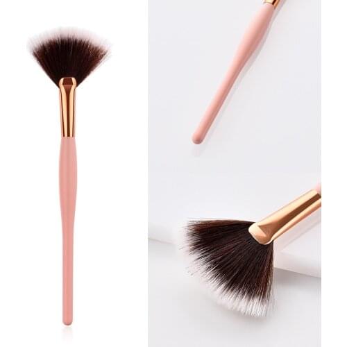 Professional Fan-Shaped Face Powder Foundation Cheek Blush Brush Cosmetic Nylon Wooden Handle Brush Makeup Tool