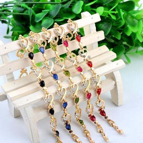 Elegant woman in fashion and girl new fashion Flower Crystal Resin Heart Bracelet