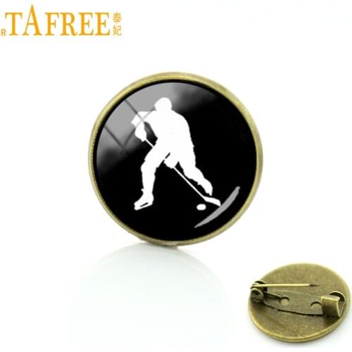 TAFREE Classic Collection Ice Hockey Brooches Pins Antique Snow Ski Skating Sports Silhouette Men Women Badge Jewelry Gift T430