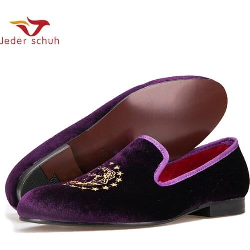 New Loafers Purple Color Velvet Men Handmade Loafers With Delicate Embroidery Fashion Party And Banquet MenS Flats