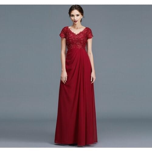 Elegant Full Length Red Lace V Neckline Mother of the Bride Dresses Short Sleeves Beaded Wedding Party Gowns Chiffon Pleating