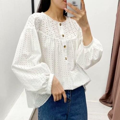 Hollow out Embroidery Cotton Shirt for Women 2021 Summmer New Round neck Lantern Sleeve Loose A-line Openwork White Blouse