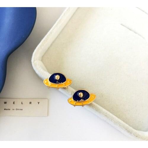 Brief Japanese Girls Funny Earrings Wholesale Cute Airship Korean Earrings