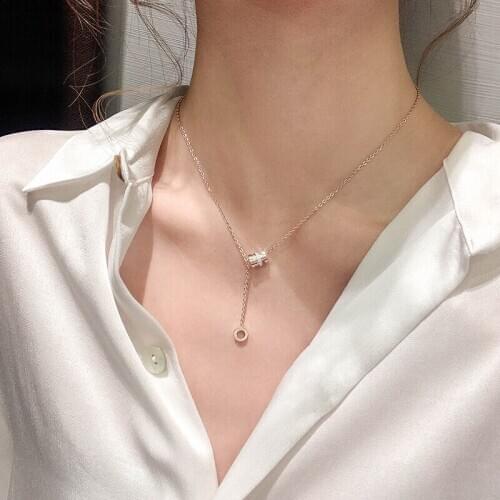 Titanium Steel No Fade Transport Light Luxurious Necklace Woman Tide Clavicle Chain Letter Niche Concise Temperament Personality
