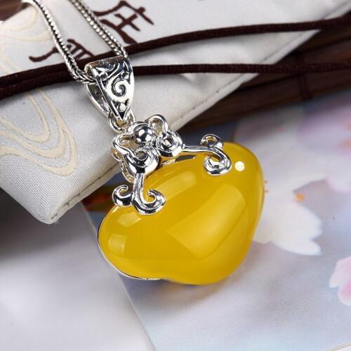 2018 Promotion Real Carnelian S925 Pure Antique Pattern Ruyi Mosaic Jade, Pomegranate Lady, Clavicle Sweater Chain Pendant