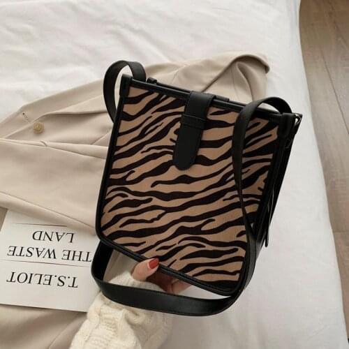 Ladies 2020 Leopard Print PU Leather Bucket Bag Small Shoulder Simple Handbag Women Travel Handbag