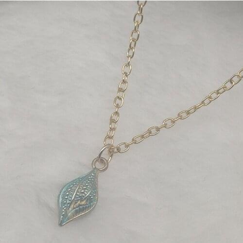 The charm of conch sea shells ocean pendant necklace, small and cute necklace