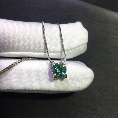 Silver Green Cow Head Cut Diamond Test Passed 1 ct Moissanite Pendant Necklace Female Vintage Wedding Chain Silver 925 Jewelry