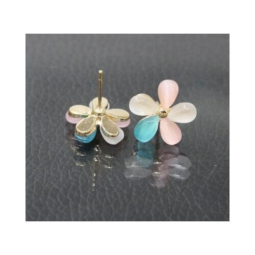 New fashion Cute Opal Five-petal Flower Small Fresh Earrings For Women girl Accessories jewelry wholesale