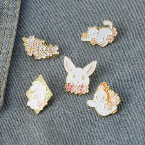 Creative cartoon animal badge rabbit cat shape paint alloy accessories brooch