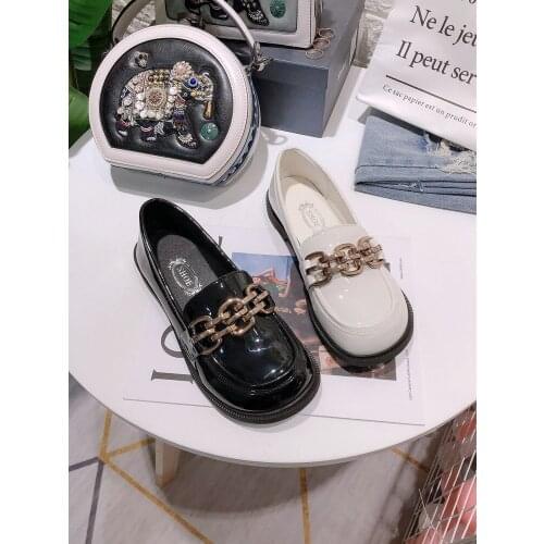 2021 spring and autumn new metal buckle flat heel fashion womens shoes British style shallow mouth small leather shoes