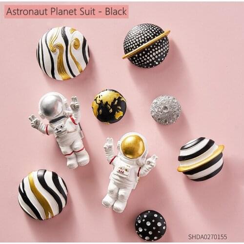 2021 New Planet Moon Sun Refrigerator Magnetic Sticker 3D Astronaut Creative Fridge Magnet Home Decoration Space Shuttle Magnet