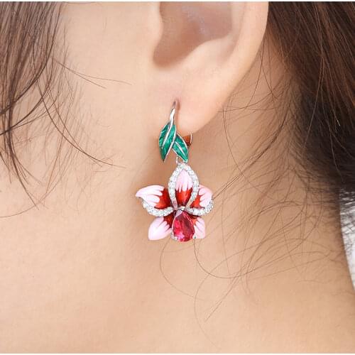 NEW Creative Lover Flower Earrings Classic Lady Stud Earrings Fashion Jewelry for Female Gift Aretes De Mujer Modernos 2020