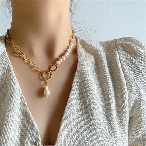 AOMU Korean Retro New Winter Irregular Natural Pearl Asymmetric Clavicle Chain Necklace for Female Chunky Chain Jewelry Gifts
