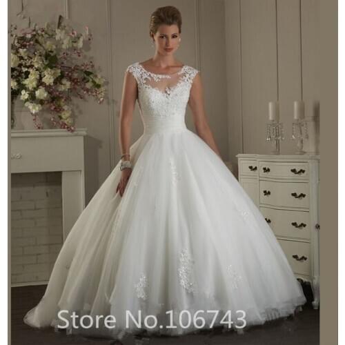 2018 White Lace Applique Wedding Dresses Ball Gown Bridal Gowns Tulle Open Back Sweep Train Vestido De Noiva
