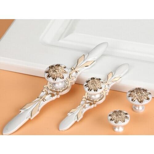Gold and Silver Handle European Style Cabinet Wardrobe Door Handle Modern Simple Single Hole Drawer Knob Furniture Handle