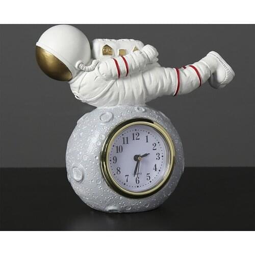 Modern Astronaut Statue Moon Pattern Alarm Clock Desk Clock Creative Home Decor Analog Clock (Not Included Battery)