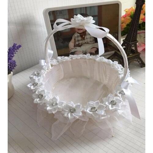 White Red Purple Pink Lace Wedding Ceremony Flower Girl Basket Bridesmaids Portable Flower Basket Romantic Wedding Favors