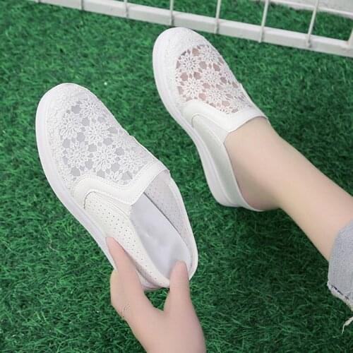 Duay Yusov Women's Slippers