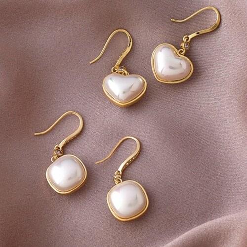 Серьги 2020 тренд Gold Plated Hoop Earrings for Women With Sweety Heart Acrylic Pearls Drop Earrings Dangler Fashion Female Gift