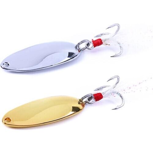 HENGJIA 1pcs Trout Metal Jig Lure Artificial Wobbler with Feather Hook Fishing Tackle Sinking Spoon Bait