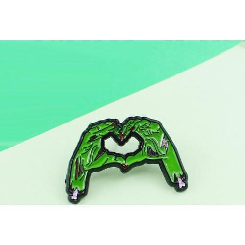 Gothic Pins Green Devil Zombie Hands Heart Shape Bone with Love Enamel Pin Leather Lapel Badge Couple Halloween Gift