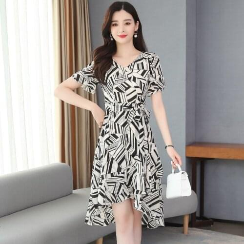 2021Fashion new womens printing dress andable waist V-neck printed silk A-line skirt Dress summerBeach dress