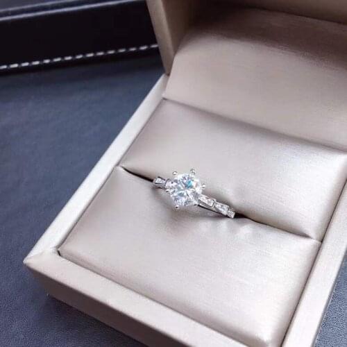 New Moissan diamond ring ladies 1ct round 6.5mm simple style