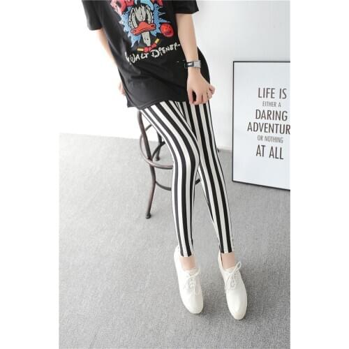 Hot Sale Leisure Leggings One Size Female Fitness Leggings National Style Retro Graffiti Printing High Elasticity Leggings