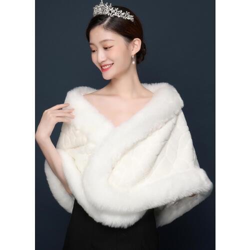 In Stock Fur Shawl Wedding Wrap Women Winter Bridal Wraps Warm Fur Boleros Bridal Jacket Elegant Evening Coat