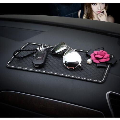 MUNIUREN Carpet Holders