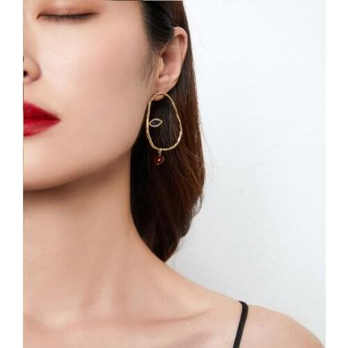 Ruyi Pavilion Handmade Jewelry Elegant Natural Baroque Amber Gemstone Face Earrings for Women 2021