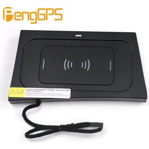 Qi Car wireless charger for HYUNDAI SantaFe 2018 For iPhone Xs Max Xr X Samsung S10 S9 Infrared Fast Phone Holder