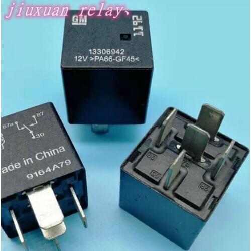 Brand new original Relay GM 13306942 12V 5pins