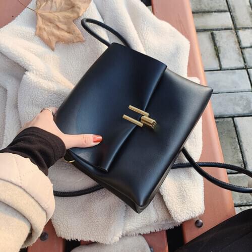 Ladys Leather Messenger Bag 2021 New Ins One Shoulder Small Square Bag Ladys Noble Handbag Body Cross Bag for Party Girls Gift