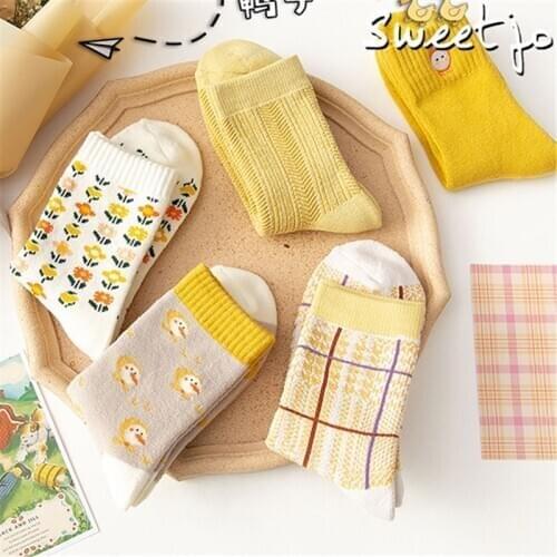 Women Winter chick Embroidery Cotton Thick Socks Harajuku Casual Warm Cartoon Ins Style Student Streetwear Art Sox