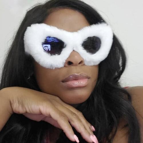 HELLOOEYES Womens Cat Eye Sunglasses