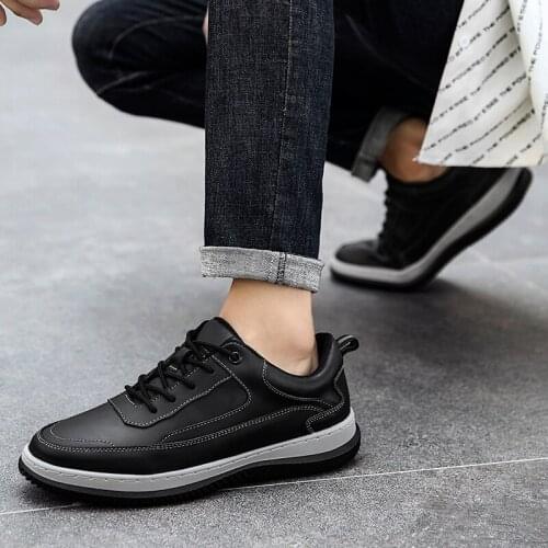 New Men Casual Trainers Super Light Comfortable Sports Sneakers Male Walking Footwear Men Casual Moccasins Slip on Sneakers