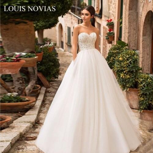 Louis Novias Beach Wedding Dress Beading Backless Sweetheart Cathedral Floor-Length Royal TrainLong Party Dress Hot Sell