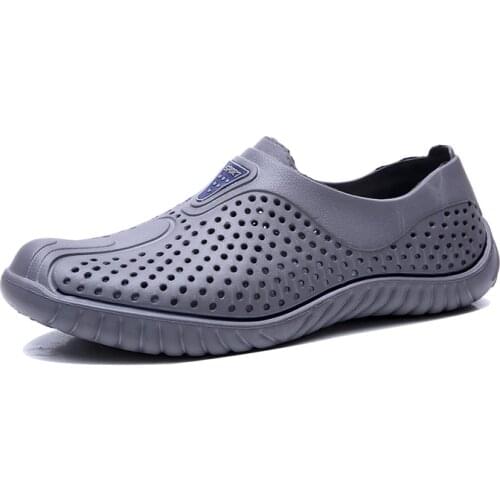 Men Slippers 2021 Outdoor Non-slip Sandals Flip Flops Home Garden Comfy Male Fashion Beach Clogs Beach Water Zapatos Hombre