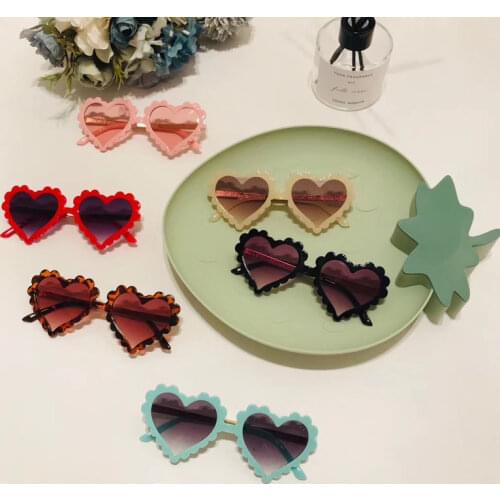 Kids sunglasses 2020 Brand NEW Lovely Heart Boys&girls Sun glasses UV400 Fashion glasses 3-8yrs Cute Child eyewear Retro 2033