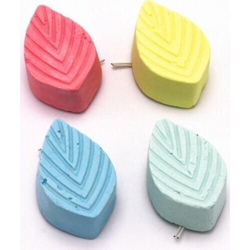 Small Pet Hamster Chew Toy Leaf Shaped Rabbit Bird Teeth Grinding Stone D7YB