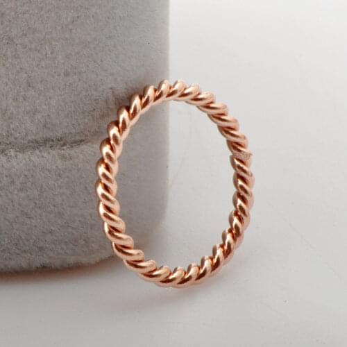 KNOCK high quality 2.5 mm Fashion Small Rose Gold Color Twisted Stainless Steel for Women Wedding Party Ring jewelry