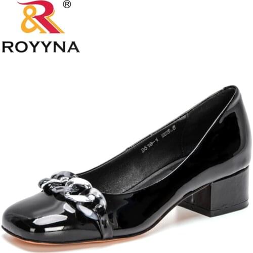 ROYYNA 2021 New Designers British Style Thick-soled Casual Loafers Women Genuine Leather Shoes Girls Metal Chain Office Shoes