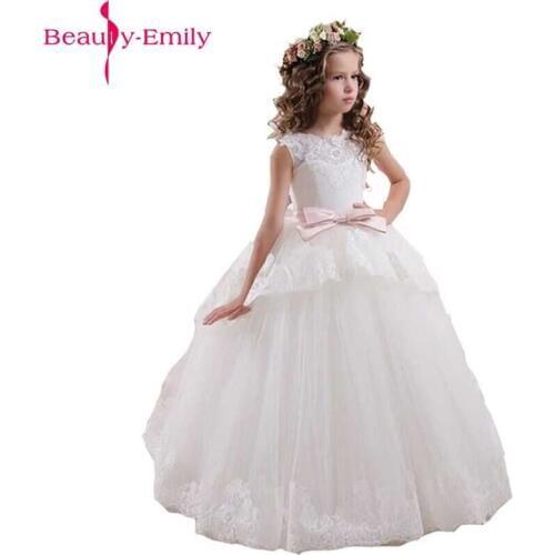 Beauty Emily Wedding Party White Flower Girl Dresses 2020 Lace Appliques Puffy Girls Pageant Gowns Hollow Lace Up Bow Sash