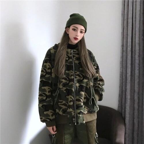 2021 Spring Autumn New Long-sleeved Short Camouflage Flap Collar Womens Jacket Street Trend Wind Drawstring Elastic Plush Coat