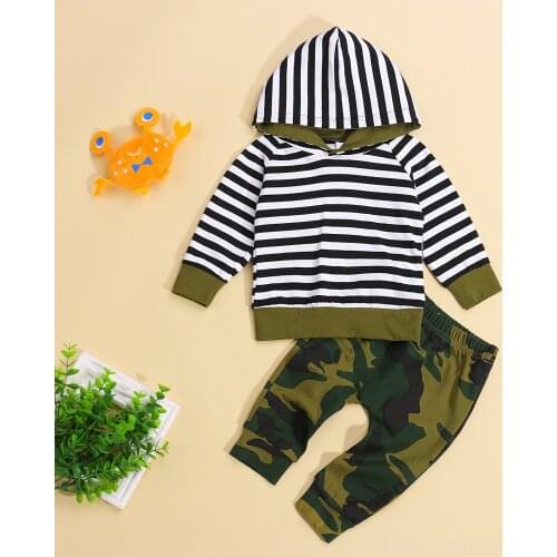 Boy’s T-shirt and Trousers Suit Fashion Stripe Long Sleeve Hooded Tops and Camouflage Long Pants